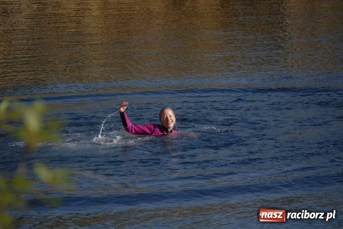 Zdjęcie w galerii na portalu naszraciborz.pl: Gdy wystarczająco długo patrzysz w otchłań, otchłań zaczyna patrzeć w Ciebie... wiadomości z regionu