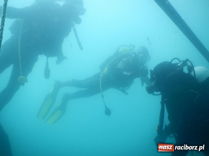 Zdjęcie w galerii na portalu naszraciborz.pl: Gdy wystarczająco długo patrzysz w otchłań, otchłań zaczyna patrzeć w Ciebie... wiadomości z regionu