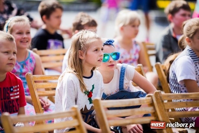 Zdjęcie w galerii na portalu naszraciborz.pl: Festyn ekologiczny z gokartami na raciborskim rynku wiadomości z regionu