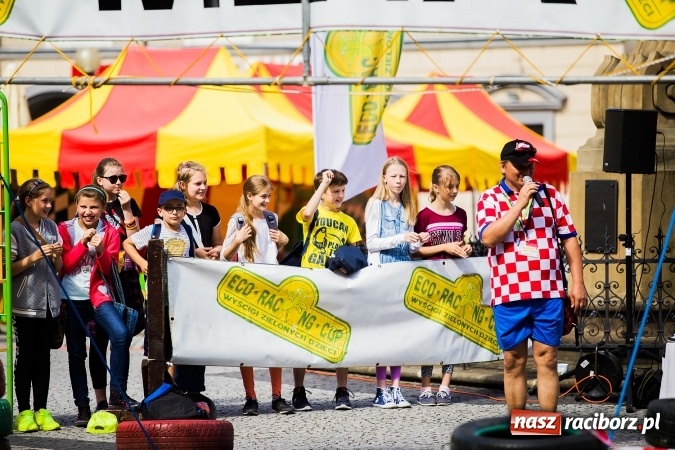 Zdjęcie w galerii na portalu naszraciborz.pl: Festyn ekologiczny z gokartami na raciborskim rynku wiadomości z regionu