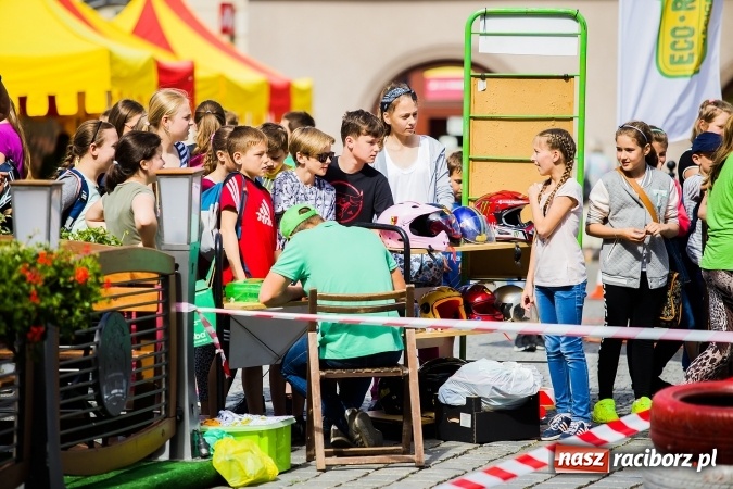 Zdjęcie w galerii na portalu naszraciborz.pl: Festyn ekologiczny z gokartami na raciborskim rynku wiadomości z regionu