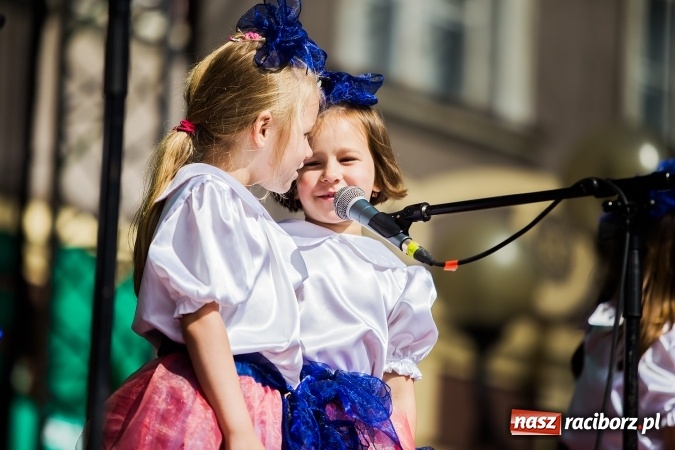 Zdjęcie w galerii na portalu naszraciborz.pl: Festyn ekologiczny z gokartami na raciborskim rynku wiadomości z regionu