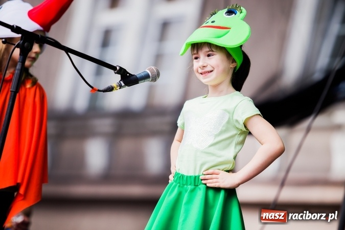 Zdjęcie w galerii na portalu naszraciborz.pl: Festyn ekologiczny z gokartami na raciborskim rynku wiadomości z regionu