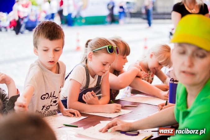 Zdjęcie w galerii na portalu naszraciborz.pl: Festyn ekologiczny z gokartami na raciborskim rynku wiadomości z regionu