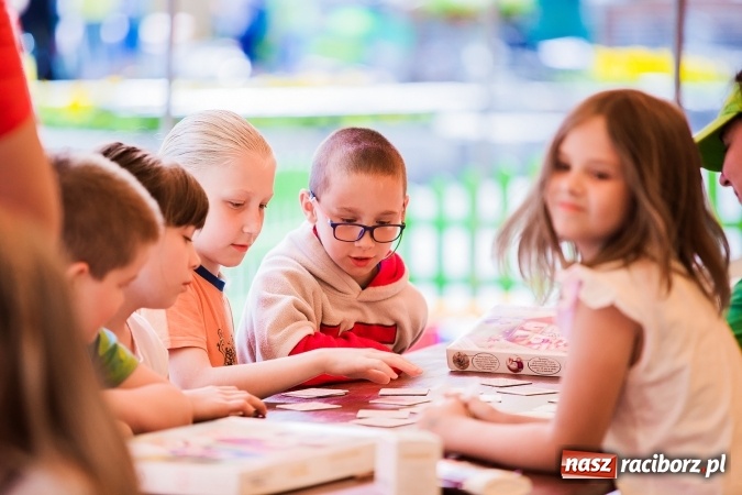 Zdjęcie w galerii na portalu naszraciborz.pl: Festyn ekologiczny z gokartami na raciborskim rynku wiadomości z regionu