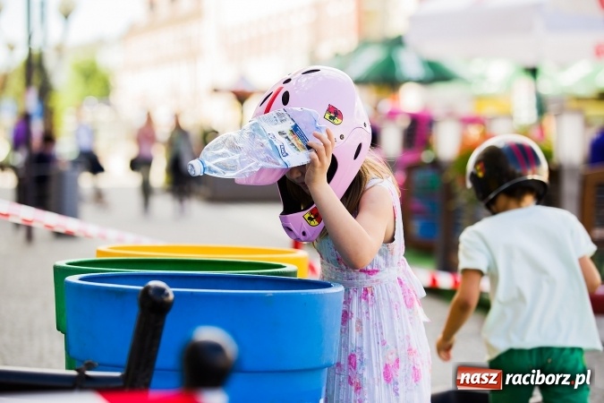 Zdjęcie w galerii na portalu naszraciborz.pl: Festyn ekologiczny z gokartami na raciborskim rynku wiadomości z regionu