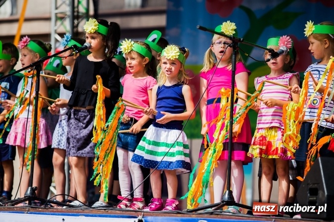 Zdjęcie w galerii na portalu naszraciborz.pl: Festyn ekologiczny z gokartami na raciborskim rynku wiadomości z regionu