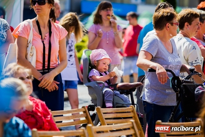 Zdjęcie w galerii na portalu naszraciborz.pl: Festyn ekologiczny z gokartami na raciborskim rynku wiadomości z regionu