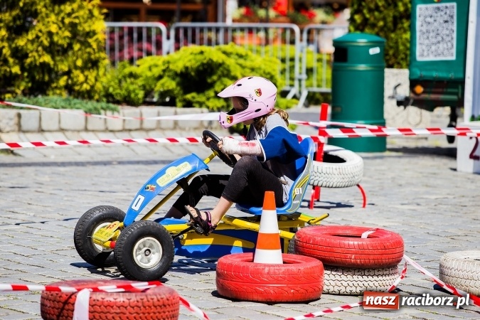 Zdjęcie w galerii na portalu naszraciborz.pl: Festyn ekologiczny z gokartami na raciborskim rynku wiadomości z regionu