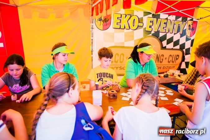 Zdjęcie w galerii na portalu naszraciborz.pl: Festyn ekologiczny z gokartami na raciborskim rynku wiadomości z regionu