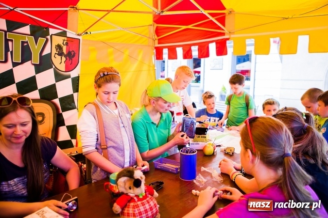Zdjęcie w galerii na portalu naszraciborz.pl: Festyn ekologiczny z gokartami na raciborskim rynku wiadomości z regionu