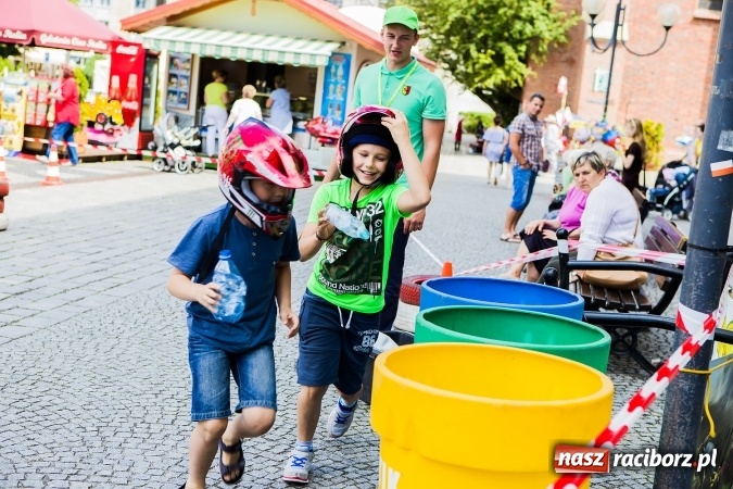 Zdjęcie w galerii na portalu naszraciborz.pl: Festyn ekologiczny z gokartami na raciborskim rynku wiadomości z regionu
