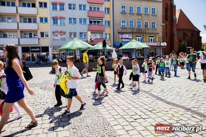 Zdjęcie w galerii na portalu naszraciborz.pl: Festyn ekologiczny z gokartami na raciborskim rynku wiadomości z regionu