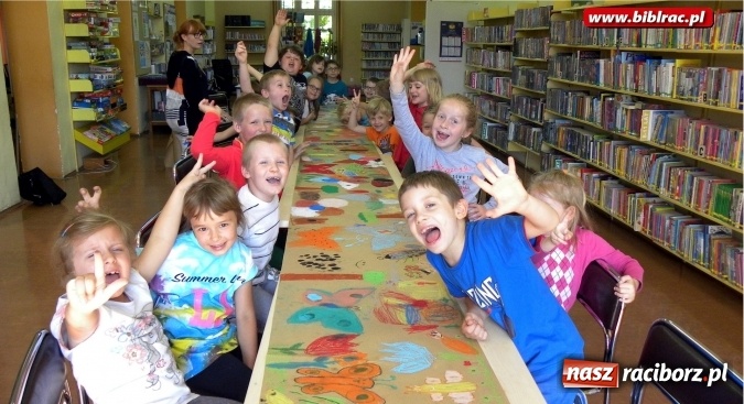 Zdjęcie w galerii na portalu naszraciborz.pl: Ekologiczne cuda z papieru, czyli trzecia EkoPaka w bibliotece  wiadomości z regionu