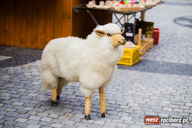 Zdjęcie w galerii na portalu naszraciborz.pl: Tegoroczny Jarmark św. Marcelego właśnie ruszył wiadomości z regionu