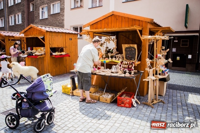 Zdjęcie w galerii na portalu naszraciborz.pl: Tegoroczny Jarmark św. Marcelego właśnie ruszył wiadomości z regionu