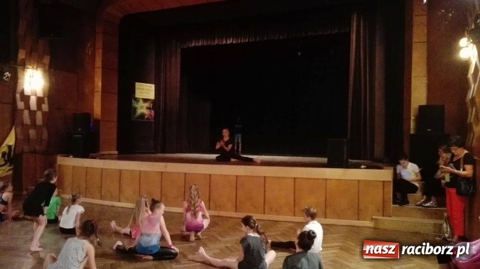 Zdjęcie w galerii na portalu naszraciborz.pl: Zespół Taneczny Skaza na ogólnopolskim konkursie w Andrychowie  wiadomości z regionu