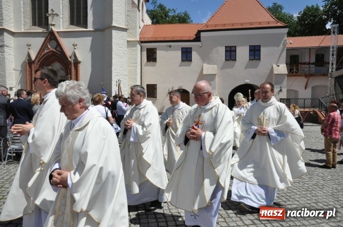Zdjęcie w galerii na portalu naszraciborz.pl: Nie od nas się wszystko zaczęło - kaplica św. Tomasza Kantuaryjskiego na raciborskim zamku zn&oacute;w jaśnieje pełnym blaskiem wiadomości z regionu