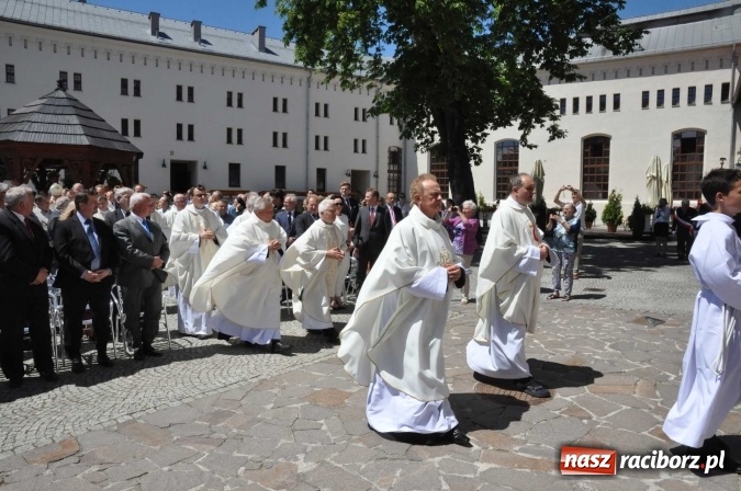 Zdjęcie w galerii na portalu naszraciborz.pl: Nie od nas się wszystko zaczęło - kaplica św. Tomasza Kantuaryjskiego na raciborskim zamku zn&oacute;w jaśnieje pełnym blaskiem wiadomości z regionu