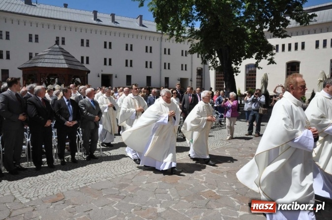 Zdjęcie w galerii na portalu naszraciborz.pl: Nie od nas się wszystko zaczęło - kaplica św. Tomasza Kantuaryjskiego na raciborskim zamku zn&oacute;w jaśnieje pełnym blaskiem wiadomości z regionu