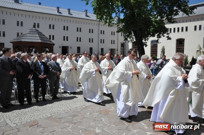 Zdjęcie w galerii na portalu naszraciborz.pl: Nie od nas się wszystko zaczęło - kaplica św. Tomasza Kantuaryjskiego na raciborskim zamku zn&oacute;w jaśnieje pełnym blaskiem wiadomości z regionu