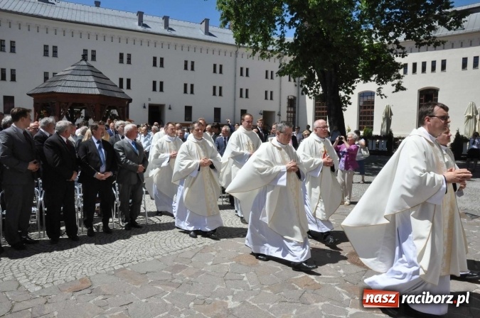 Zdjęcie w galerii na portalu naszraciborz.pl: Nie od nas się wszystko zaczęło - kaplica św. Tomasza Kantuaryjskiego na raciborskim zamku zn&oacute;w jaśnieje pełnym blaskiem wiadomości z regionu