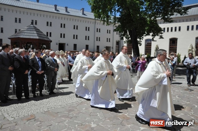 Zdjęcie w galerii na portalu naszraciborz.pl: Nie od nas się wszystko zaczęło - kaplica św. Tomasza Kantuaryjskiego na raciborskim zamku zn&oacute;w jaśnieje pełnym blaskiem wiadomości z regionu