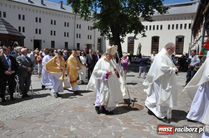 Zdjęcie w galerii na portalu naszraciborz.pl: Nie od nas się wszystko zaczęło - kaplica św. Tomasza Kantuaryjskiego na raciborskim zamku zn&oacute;w jaśnieje pełnym blaskiem wiadomości z regionu