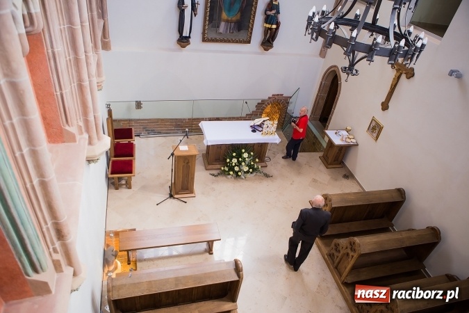 Zdjęcie w galerii na portalu naszraciborz.pl: Nie od nas się wszystko zaczęło - kaplica św. Tomasza Kantuaryjskiego na raciborskim zamku zn&oacute;w jaśnieje pełnym blaskiem wiadomości z regionu