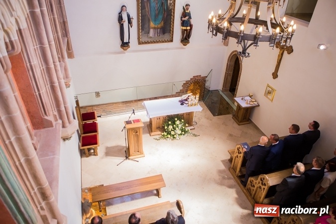 Zdjęcie w galerii na portalu naszraciborz.pl: Nie od nas się wszystko zaczęło - kaplica św. Tomasza Kantuaryjskiego na raciborskim zamku zn&oacute;w jaśnieje pełnym blaskiem wiadomości z regionu