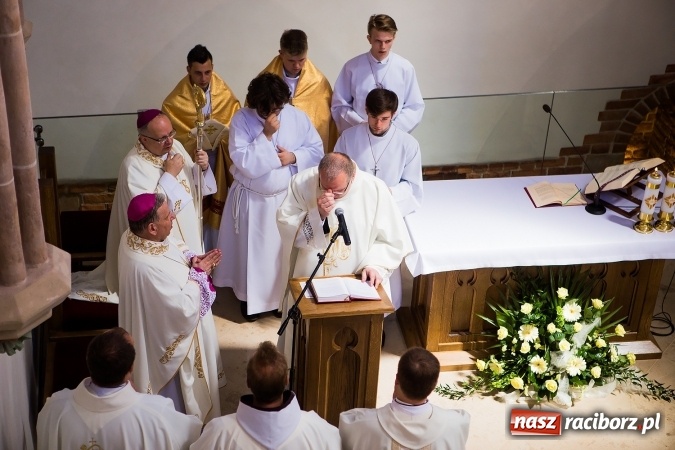 Zdjęcie w galerii na portalu naszraciborz.pl: Nie od nas się wszystko zaczęło - kaplica św. Tomasza Kantuaryjskiego na raciborskim zamku zn&oacute;w jaśnieje pełnym blaskiem wiadomości z regionu