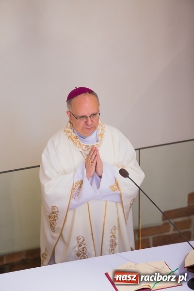 Zdjęcie w galerii na portalu naszraciborz.pl: Nie od nas się wszystko zaczęło - kaplica św. Tomasza Kantuaryjskiego na raciborskim zamku zn&oacute;w jaśnieje pełnym blaskiem wiadomości z regionu