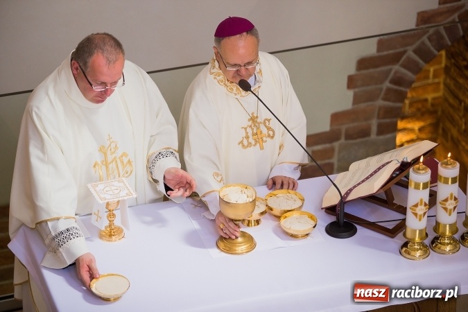 Zdjęcie w galerii na portalu naszraciborz.pl: Nie od nas się wszystko zaczęło - kaplica św. Tomasza Kantuaryjskiego na raciborskim zamku zn&oacute;w jaśnieje pełnym blaskiem wiadomości z regionu