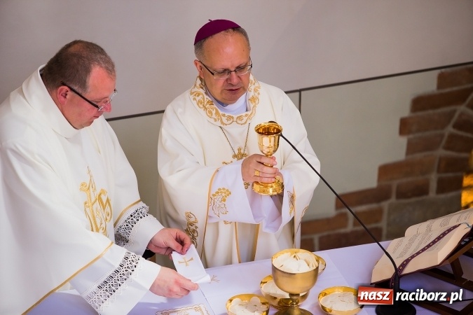 Zdjęcie w galerii na portalu naszraciborz.pl: Nie od nas się wszystko zaczęło - kaplica św. Tomasza Kantuaryjskiego na raciborskim zamku zn&oacute;w jaśnieje pełnym blaskiem wiadomości z regionu