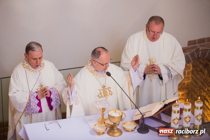 Zdjęcie w galerii na portalu naszraciborz.pl: Nie od nas się wszystko zaczęło - kaplica św. Tomasza Kantuaryjskiego na raciborskim zamku zn&oacute;w jaśnieje pełnym blaskiem wiadomości z regionu