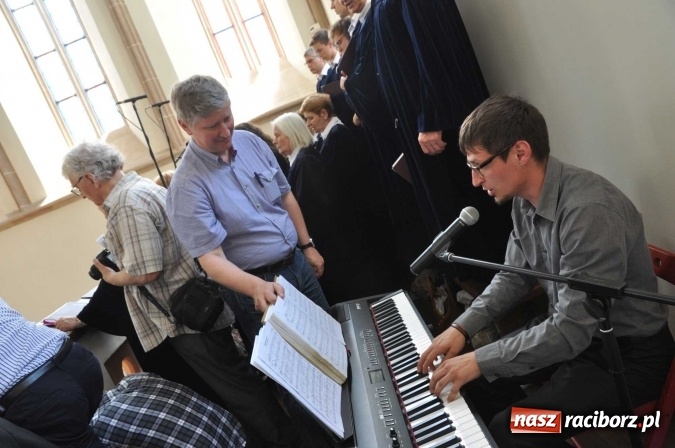 Zdjęcie w galerii na portalu naszraciborz.pl: Nie od nas się wszystko zaczęło - kaplica św. Tomasza Kantuaryjskiego na raciborskim zamku zn&oacute;w jaśnieje pełnym blaskiem wiadomości z regionu