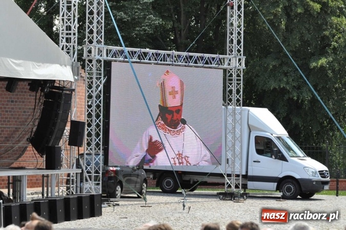 Zdjęcie w galerii na portalu naszraciborz.pl: Nie od nas się wszystko zaczęło - kaplica św. Tomasza Kantuaryjskiego na raciborskim zamku zn&oacute;w jaśnieje pełnym blaskiem wiadomości z regionu