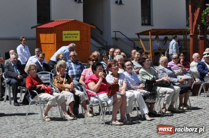Zdjęcie w galerii na portalu naszraciborz.pl: Nie od nas się wszystko zaczęło - kaplica św. Tomasza Kantuaryjskiego na raciborskim zamku zn&oacute;w jaśnieje pełnym blaskiem wiadomości z regionu