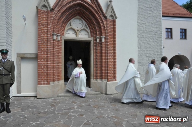 Zdjęcie w galerii na portalu naszraciborz.pl: Nie od nas się wszystko zaczęło - kaplica św. Tomasza Kantuaryjskiego na raciborskim zamku zn&oacute;w jaśnieje pełnym blaskiem wiadomości z regionu