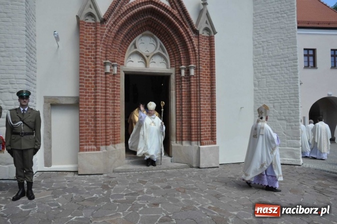 Zdjęcie w galerii na portalu naszraciborz.pl: Nie od nas się wszystko zaczęło - kaplica św. Tomasza Kantuaryjskiego na raciborskim zamku zn&oacute;w jaśnieje pełnym blaskiem wiadomości z regionu