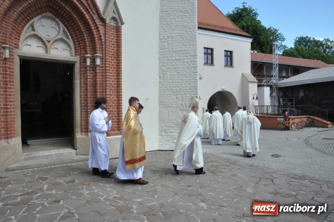 Zdjęcie w galerii na portalu naszraciborz.pl: Nie od nas się wszystko zaczęło - kaplica św. Tomasza Kantuaryjskiego na raciborskim zamku zn&oacute;w jaśnieje pełnym blaskiem wiadomości z regionu