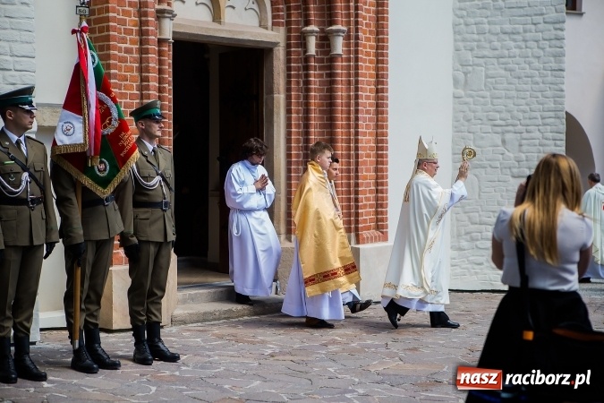 Zdjęcie w galerii na portalu naszraciborz.pl: Nie od nas się wszystko zaczęło - kaplica św. Tomasza Kantuaryjskiego na raciborskim zamku zn&oacute;w jaśnieje pełnym blaskiem wiadomości z regionu