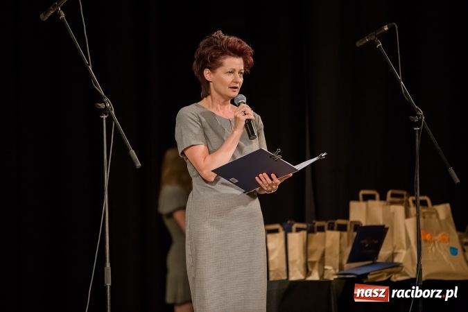 Zdjęcie w galerii na portalu naszraciborz.pl: Najlepsi uczniowie SP 15 nagrodzeni wiadomości z regionu