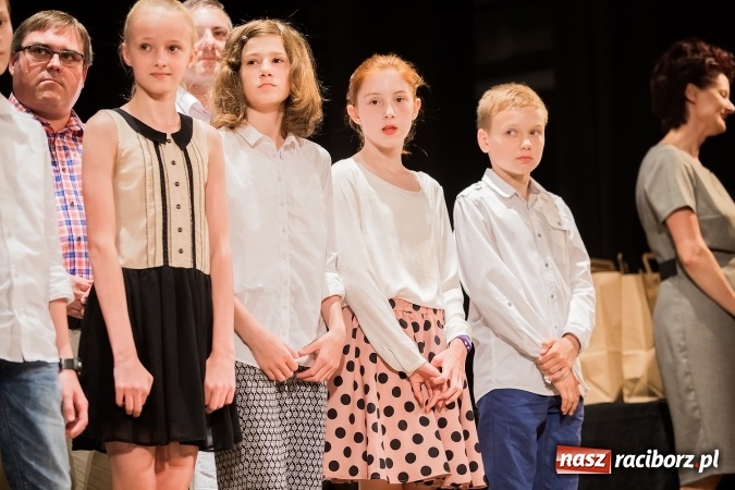 Zdjęcie w galerii na portalu naszraciborz.pl: Najlepsi uczniowie SP 15 nagrodzeni wiadomości z regionu