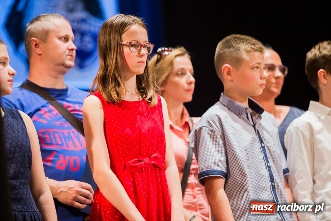 Zdjęcie w galerii na portalu naszraciborz.pl: Najlepsi uczniowie SP 15 nagrodzeni wiadomości z regionu