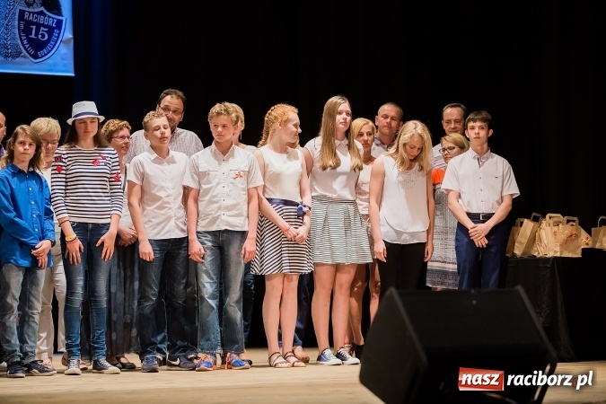 Zdjęcie w galerii na portalu naszraciborz.pl: Najlepsi uczniowie SP 15 nagrodzeni wiadomości z regionu