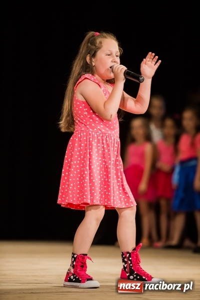 Zdjęcie w galerii na portalu naszraciborz.pl: Najlepsi uczniowie SP 15 nagrodzeni wiadomości z regionu