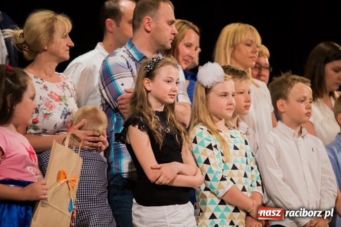 Zdjęcie w galerii na portalu naszraciborz.pl: Najlepsi uczniowie SP 15 nagrodzeni wiadomości z regionu