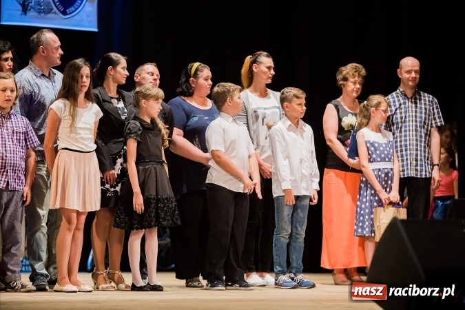 Zdjęcie w galerii na portalu naszraciborz.pl: Najlepsi uczniowie SP 15 nagrodzeni wiadomości z regionu