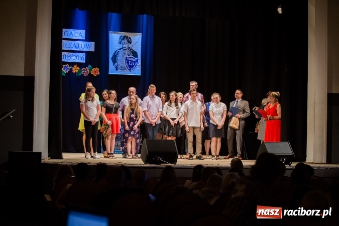 Zdjęcie w galerii na portalu naszraciborz.pl: Najlepsi uczniowie SP 15 nagrodzeni wiadomości z regionu